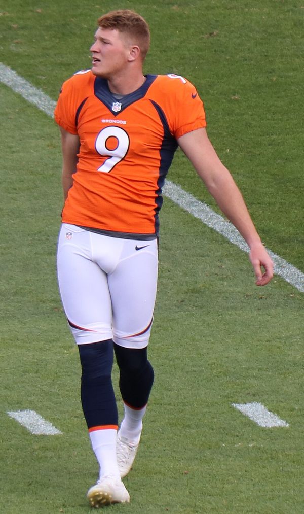 Riley Dixon with the Denver Broncos, 2016