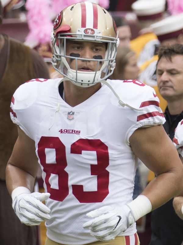 Cole Hikutini