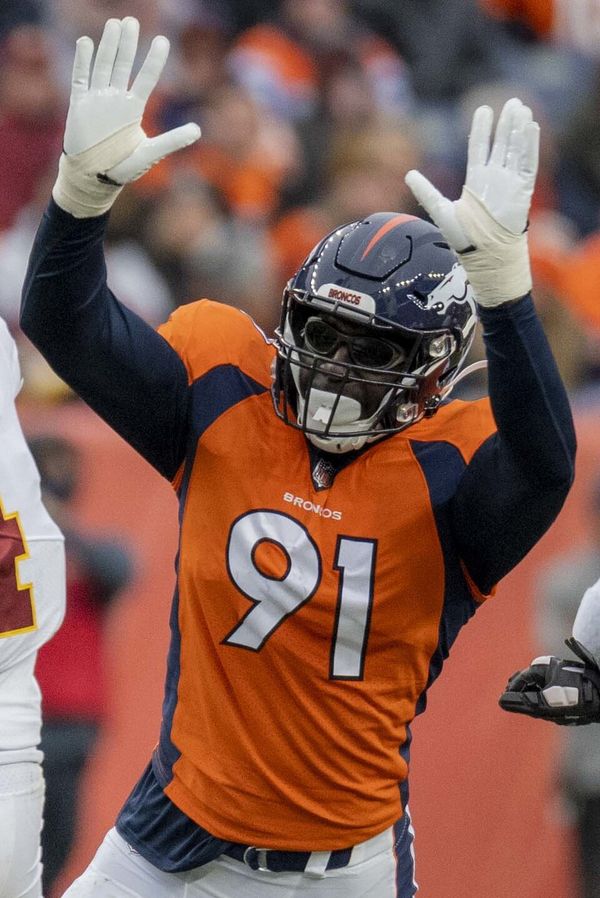 Stephen Weatherly in the NFL