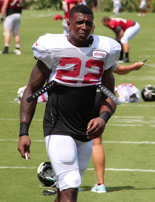 Keanu Neal with the Atlanta Falcons, 2016