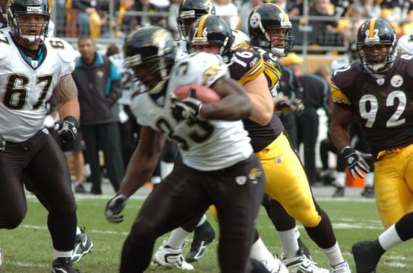 Greg Jones with the Jacksonville Jaguars, 2005