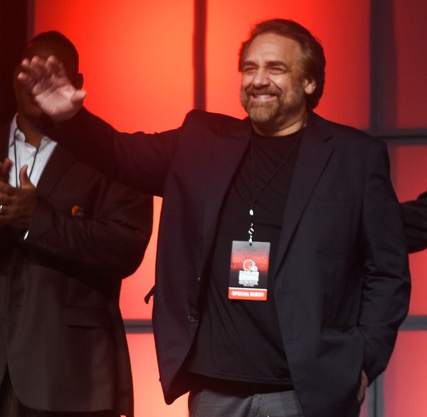 Bob Golic with the Cleveland Browns