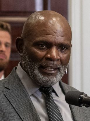 Lawrence Taylor, 2025