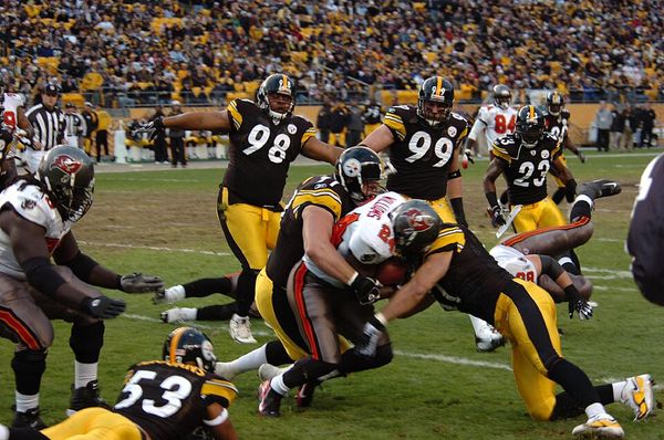 Aaron Smith with the Pittsburgh Steelers