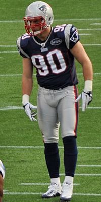 Niko Koutouvides with the New England Patriots, 2011