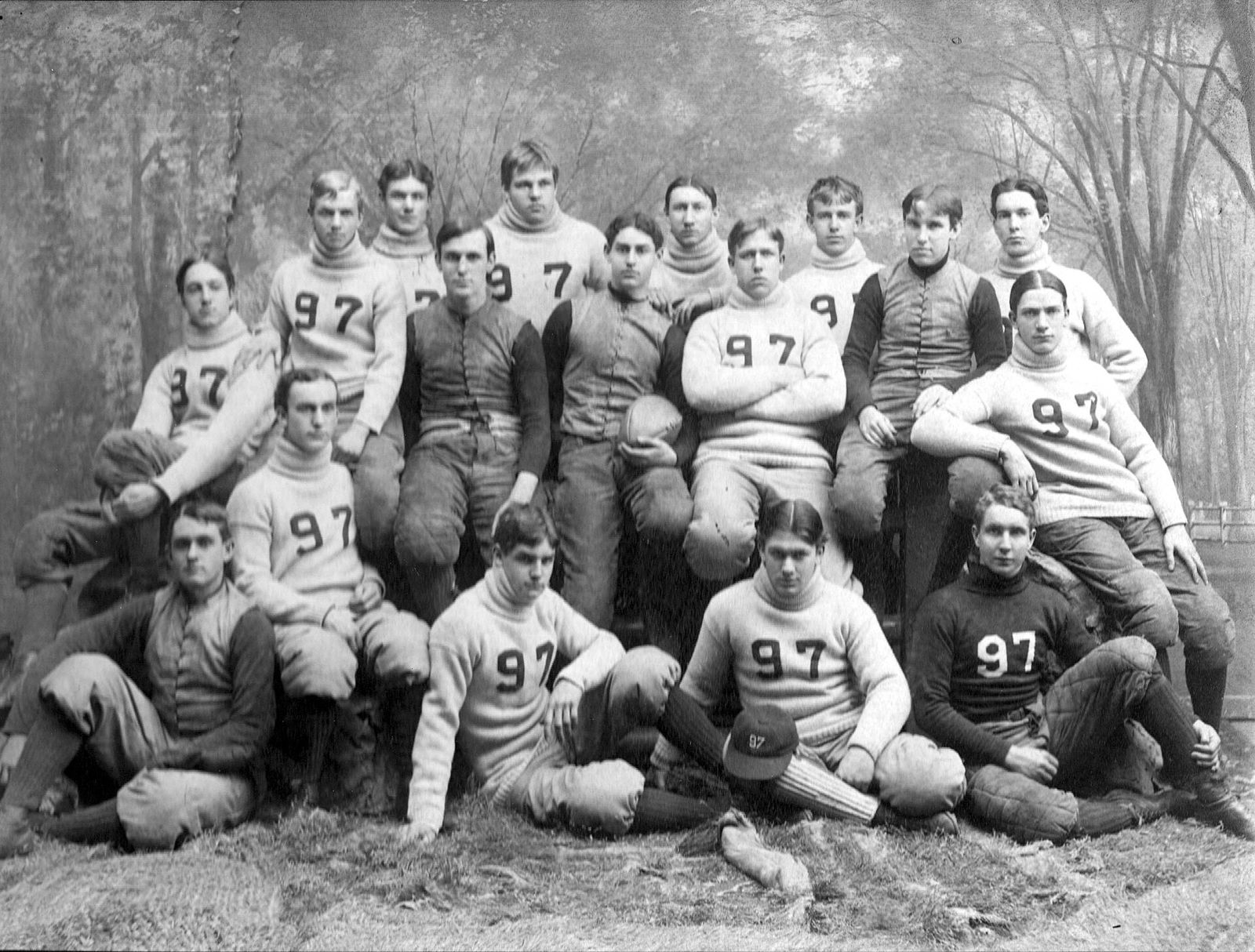 Yale, 1897